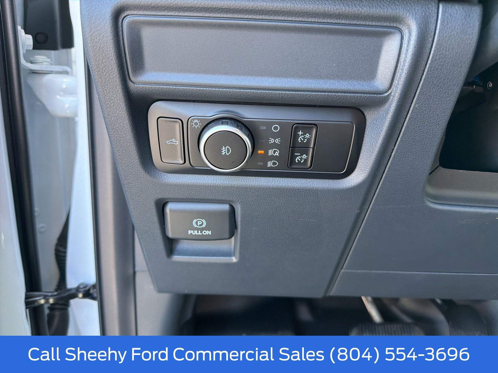 New 2026 Oxford White Ford XL image 17