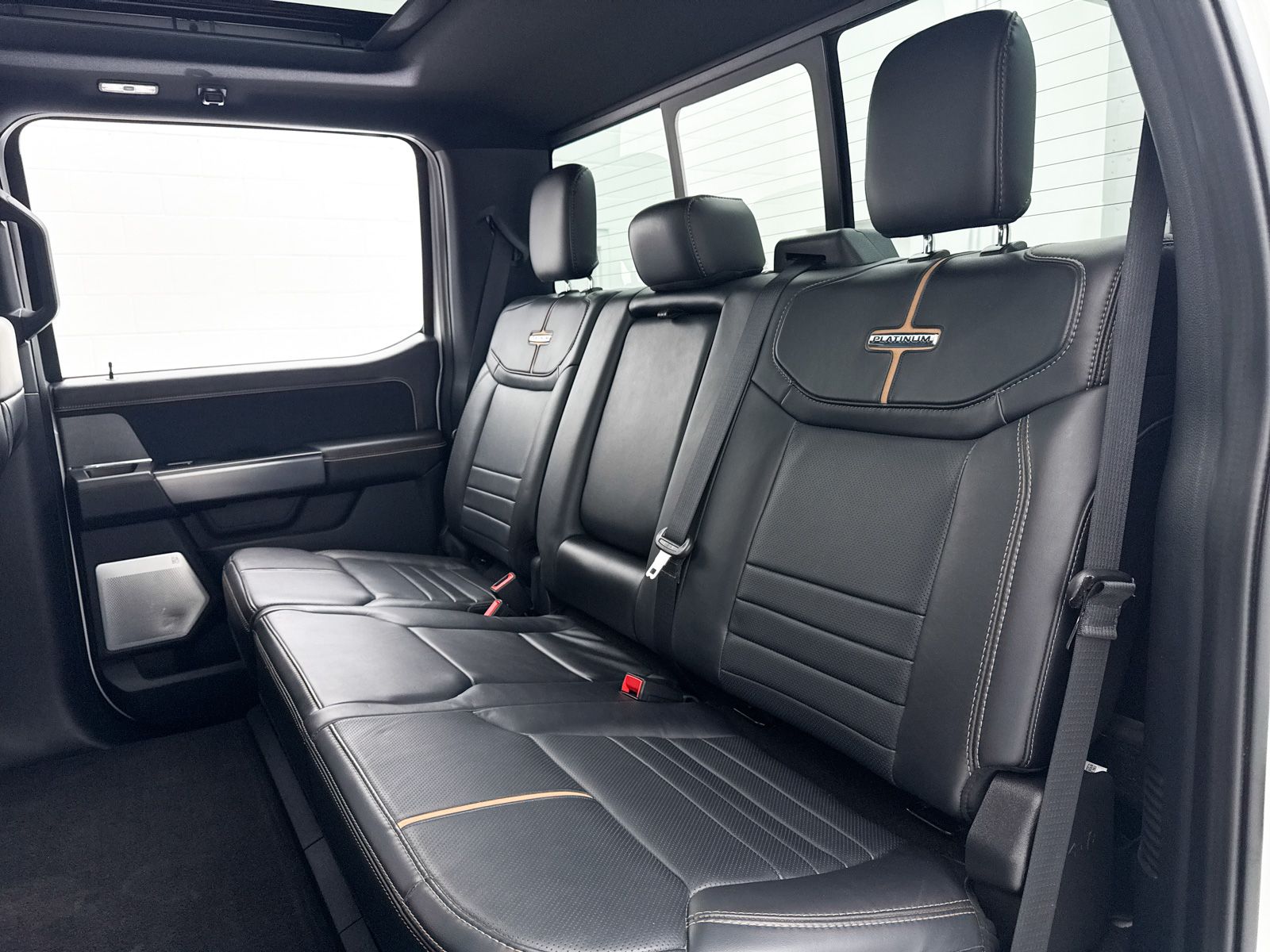 2024 Ford F-350 Super Duty Platinum - Photo 31