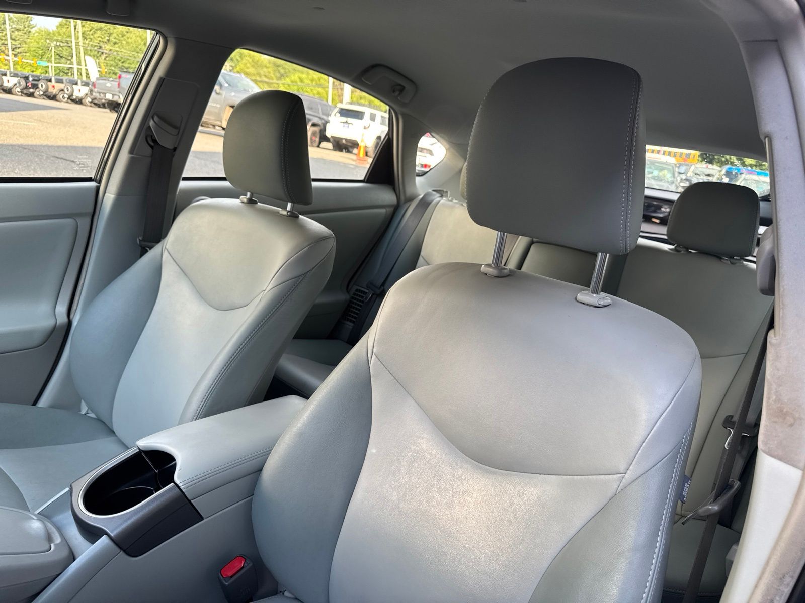 Used 2015 Winter Gray Metallic Toyota Four image 35