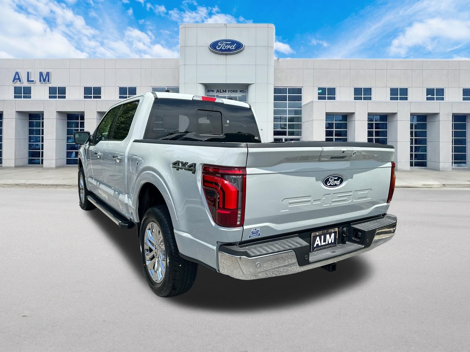 New 2026 Avalanche Ford Lariat® image 8