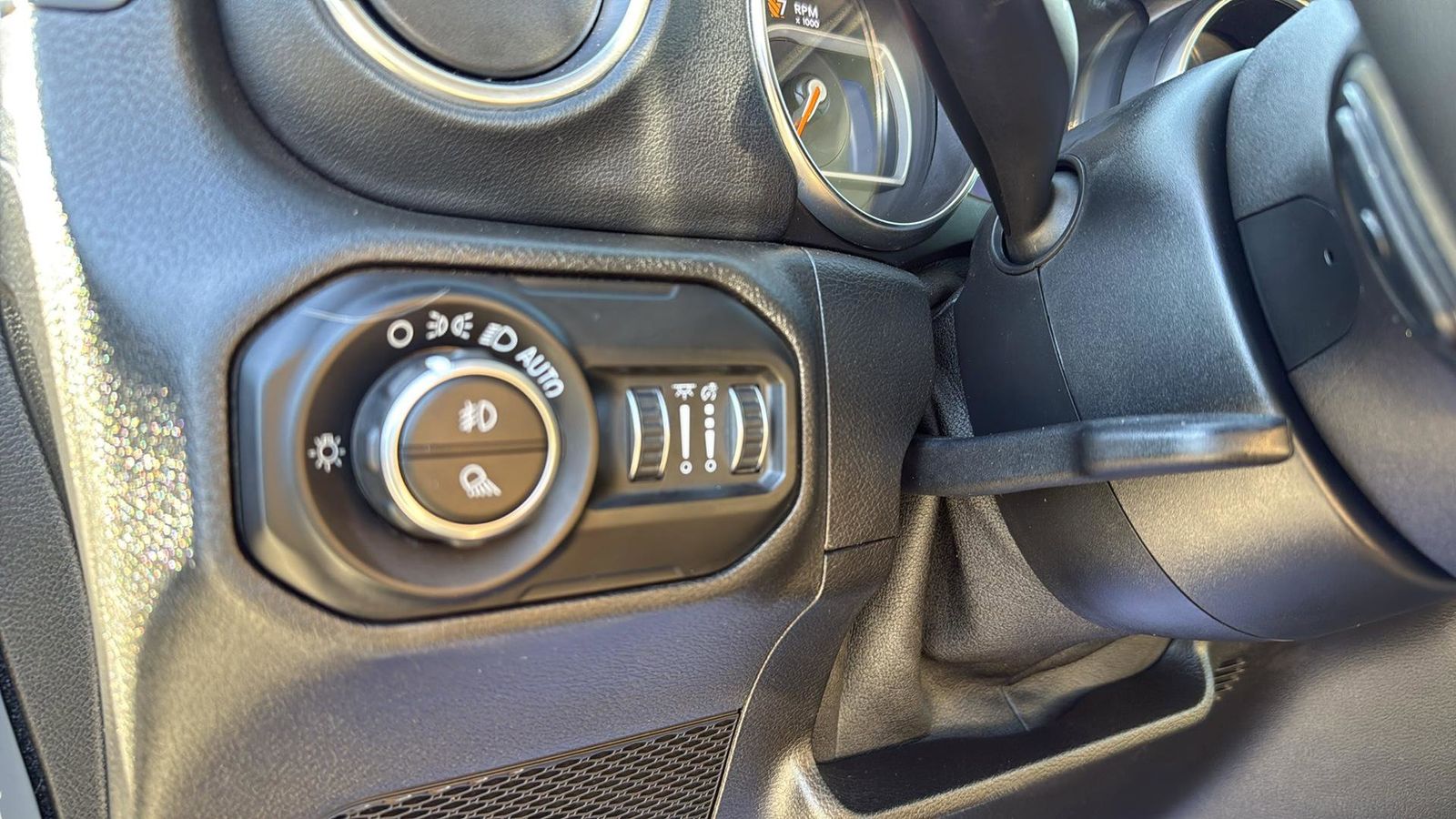 Used Car 2020 Jeep Gladiator  Overland For Sale Under $30,000 In Austin, Texas