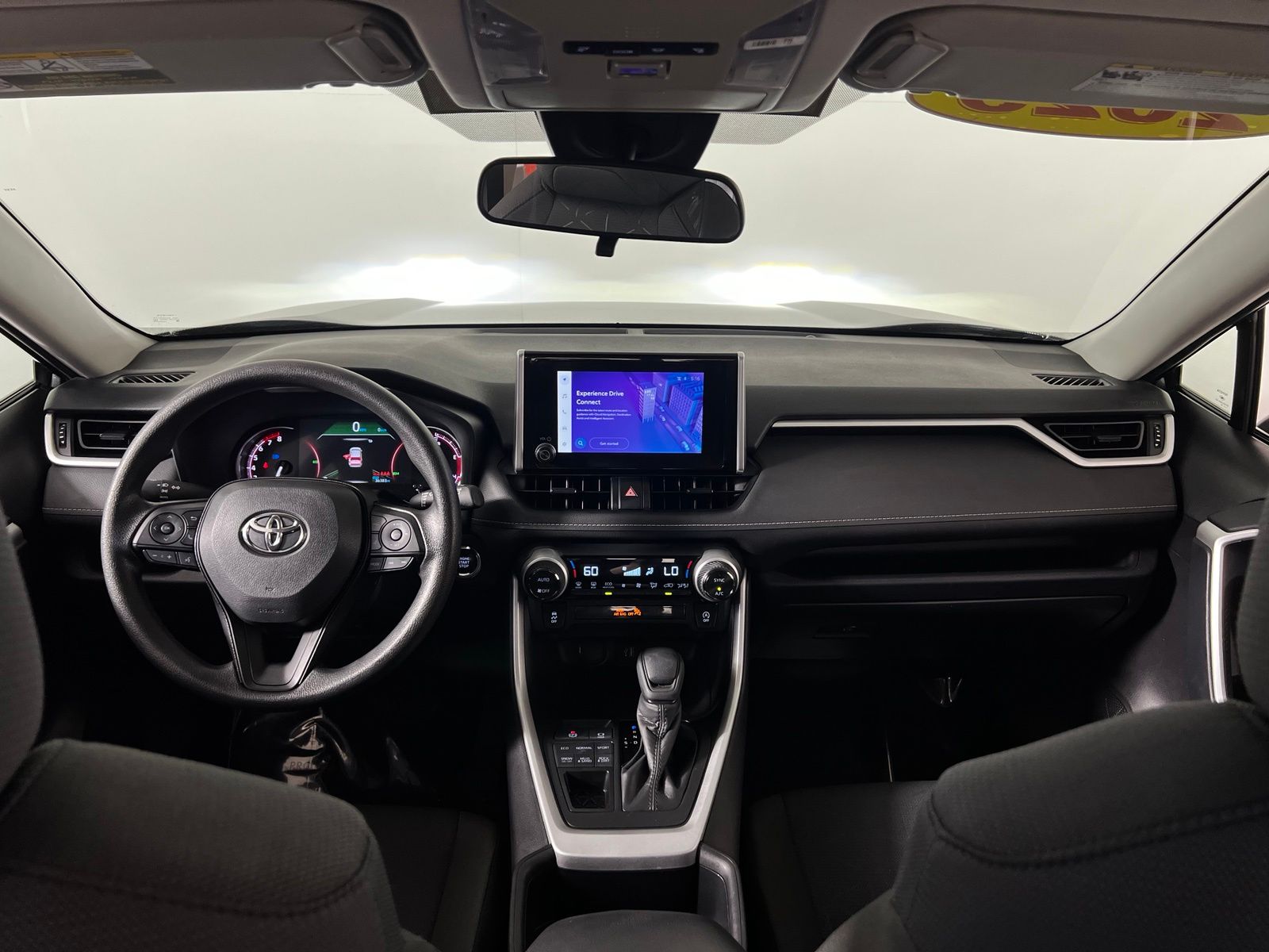 Thumbnail: 2025 Toyota RAV4 - 22