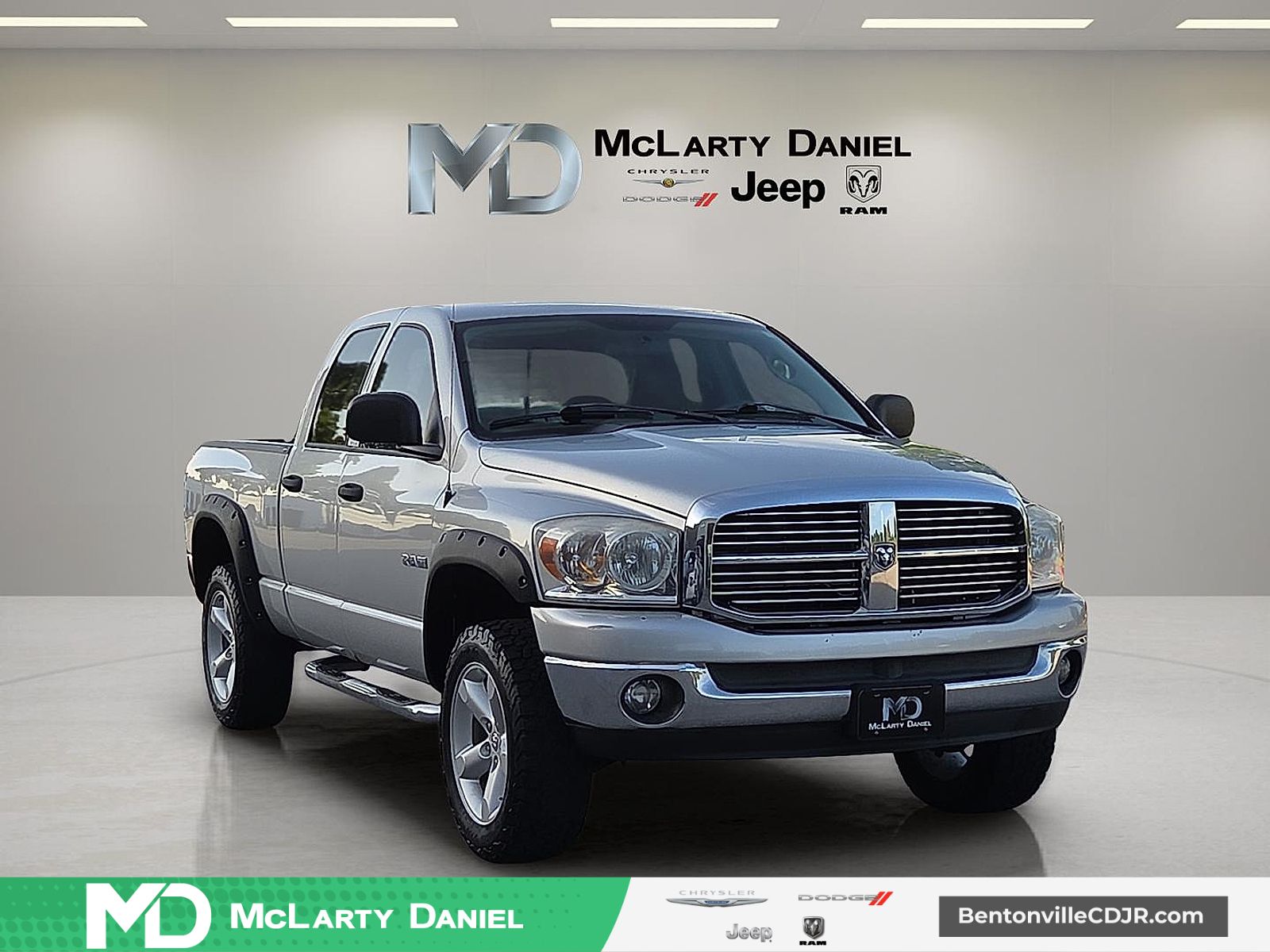Bright Silver Metallic Clearcoat 2008 Dodge RAM 1500 Pickup Truck Four-Wheel Drive 5-Speed Automatic