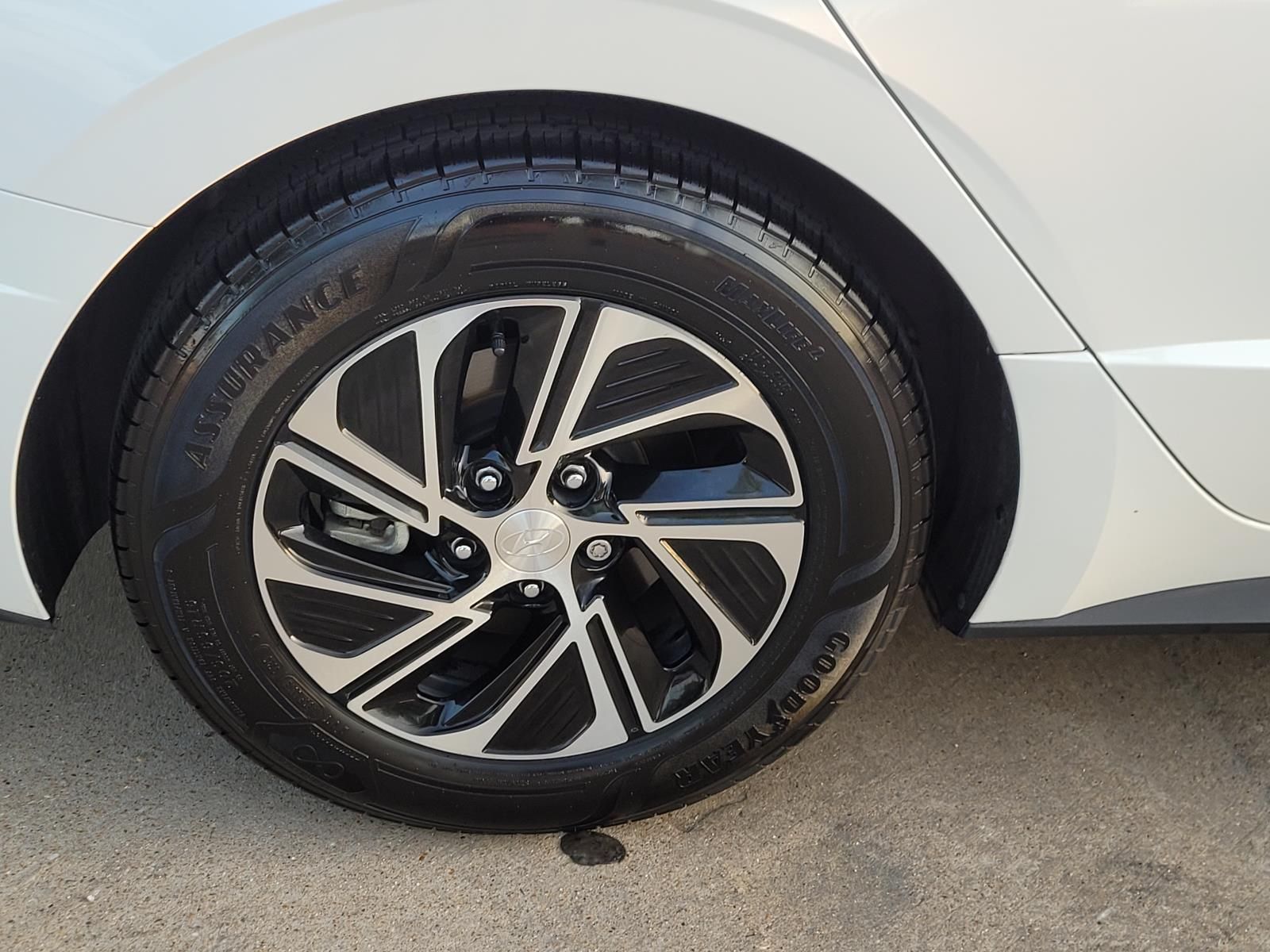 used 2022 Hyundai Sonata Hybrid car, priced at $18,300