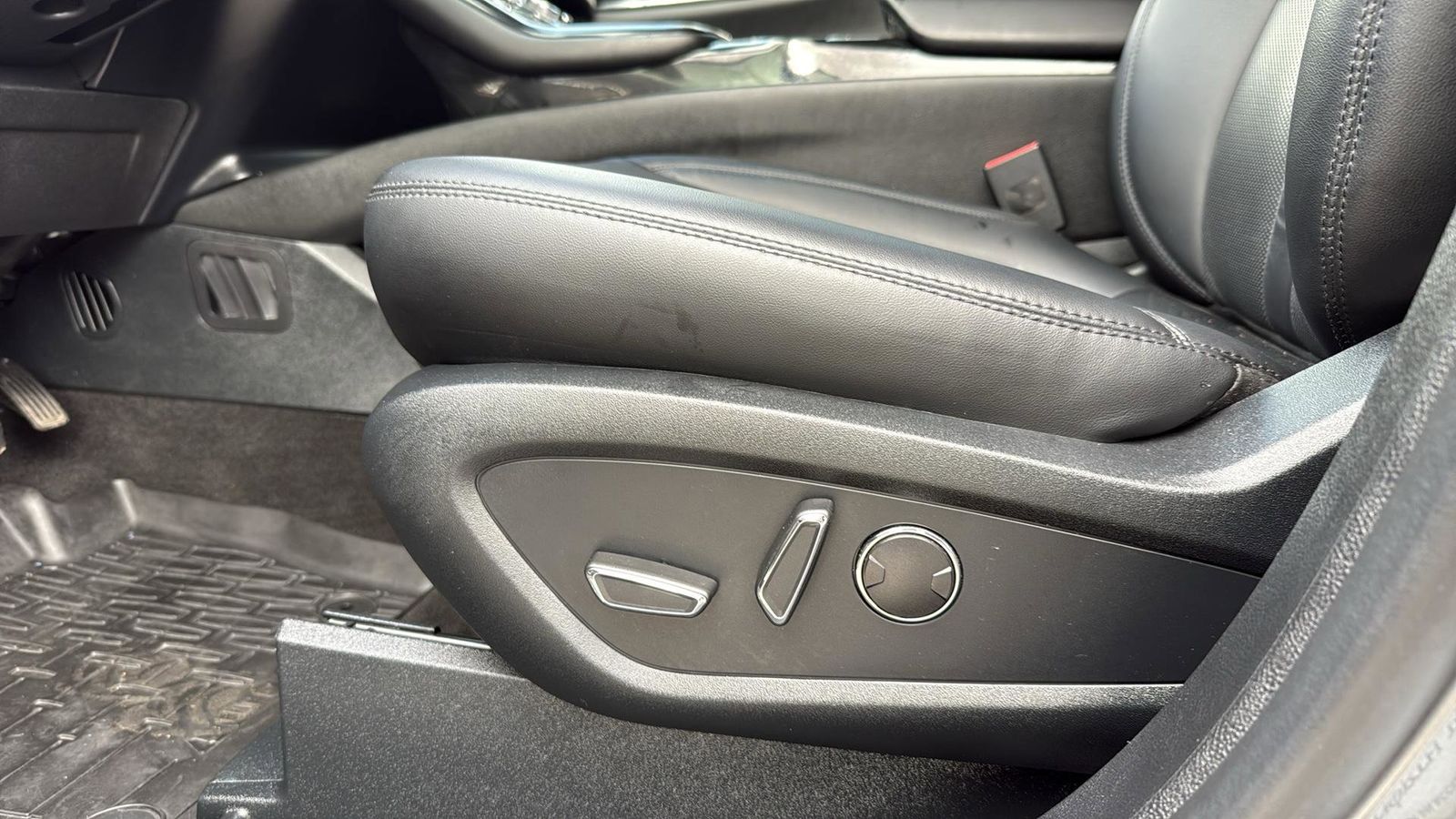 Used Car 2021 Lincoln Nautilus  Standard For Sale Under $30,000 In Austin, Texas