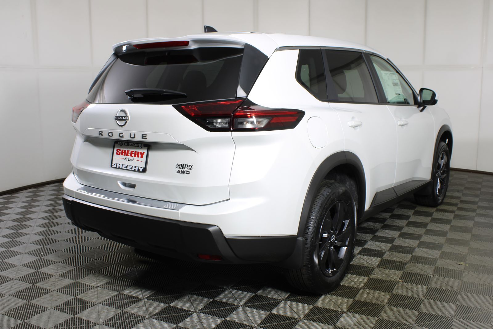 View vehicle photo 6