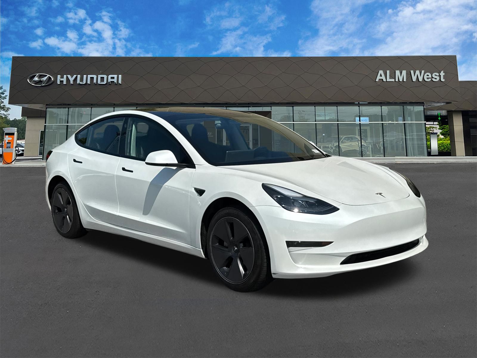 Used 2023 Pearl White Multi-Coat Tesla Base image 3
