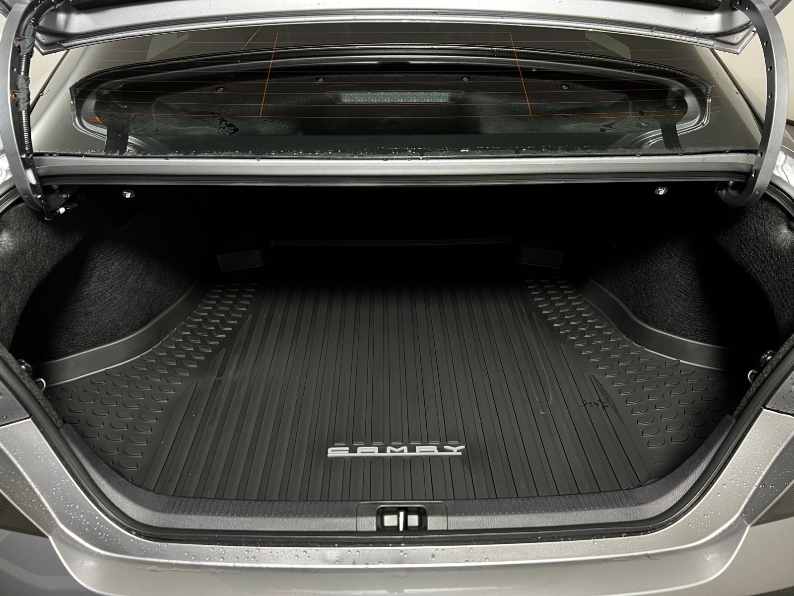2025 Toyota Camry SE 23
