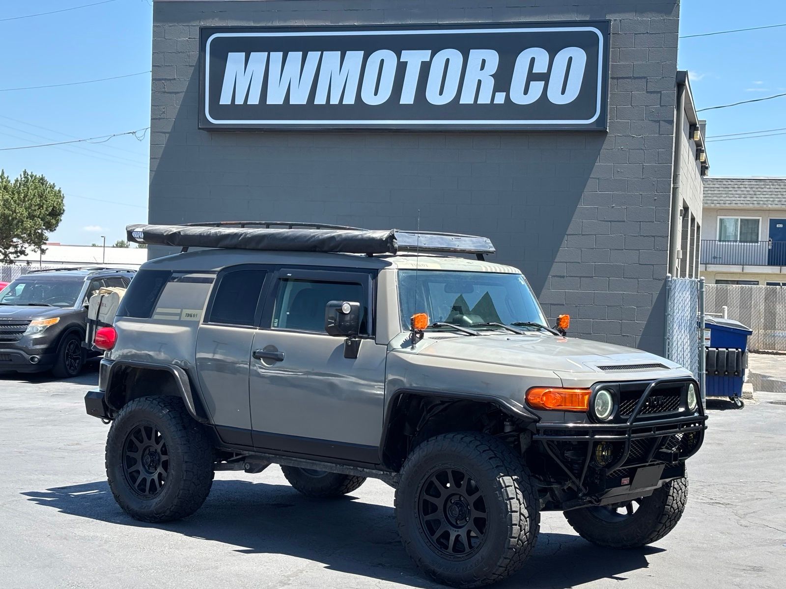 2007 Toyota FJ Cruiser SUV / Crossover Four-Wheel Drive