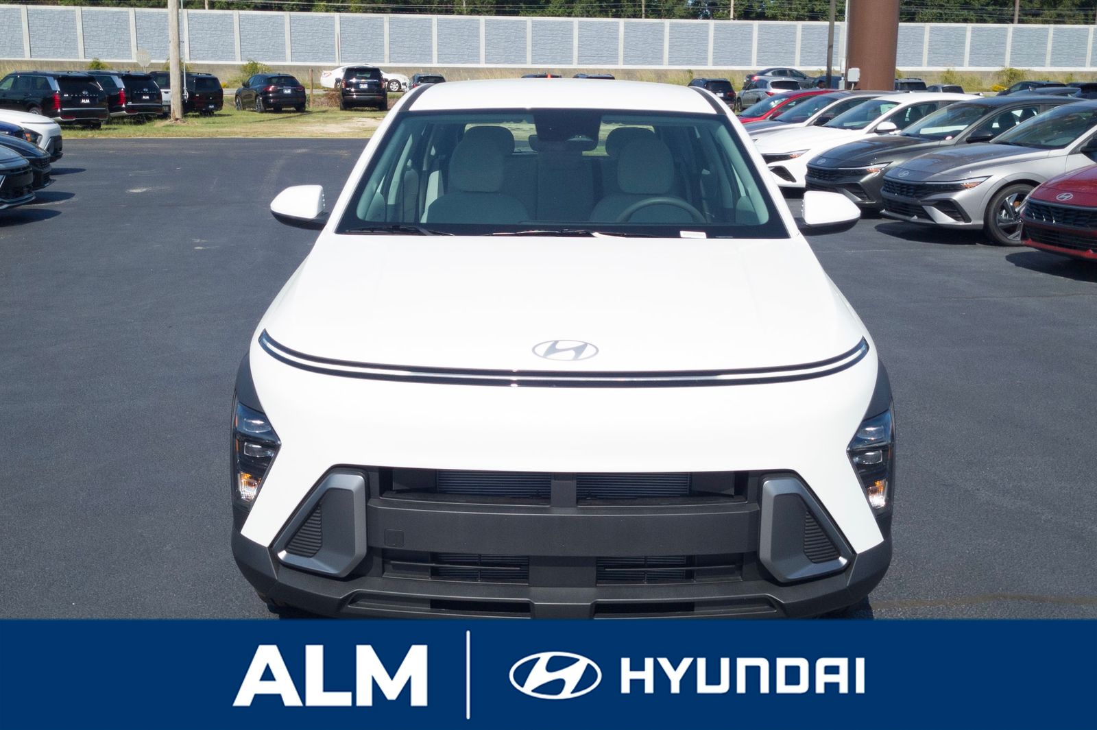 2026 Hyundai Kona SE photo 2