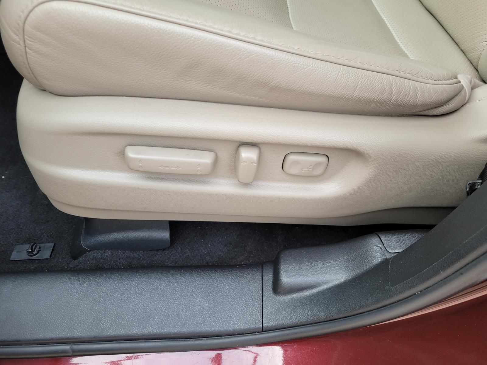 used 2022 Honda Pilot car, priced at $27,380