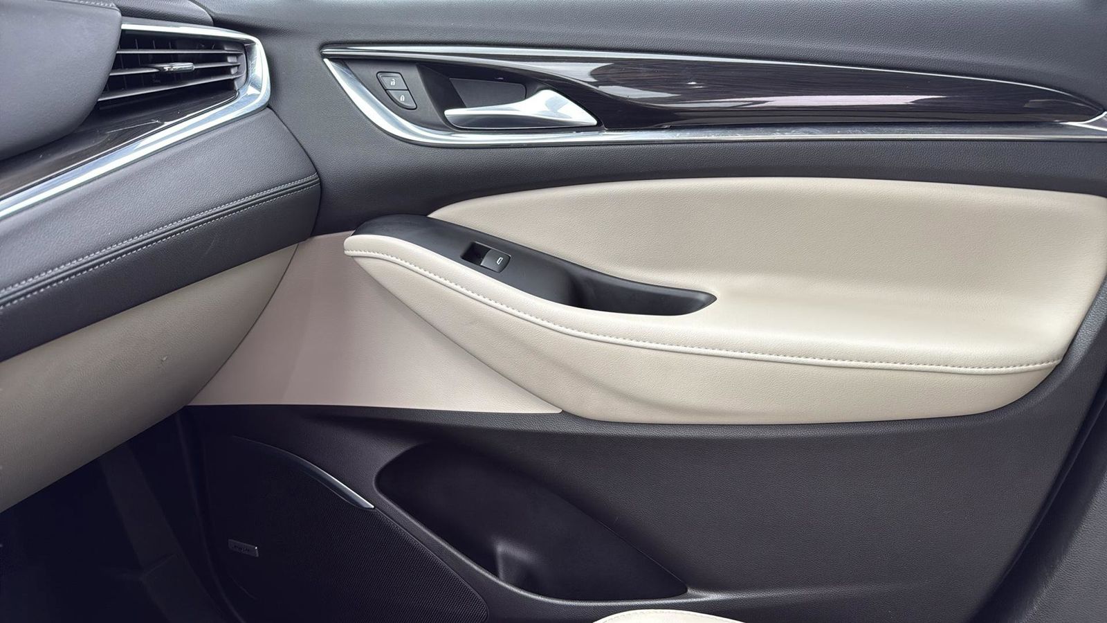 Used Car 2021 Buick Enclave  Premium Group For Sale Under $25,000 In Austin, Texas