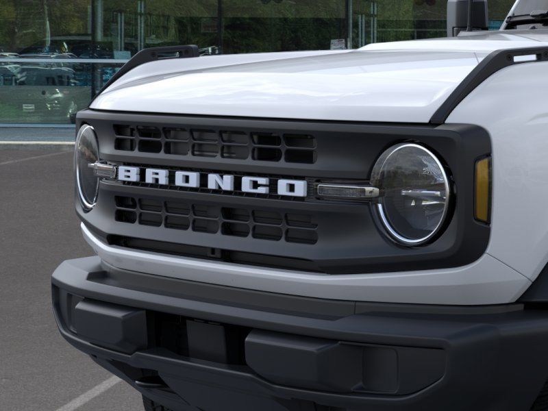 New 2025 Oxford White Ford Base image 19
