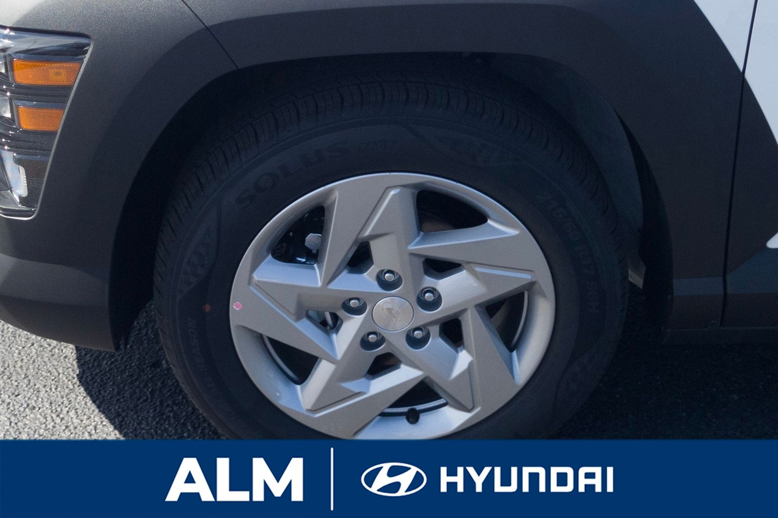 2026 Hyundai Kona SE photo 10