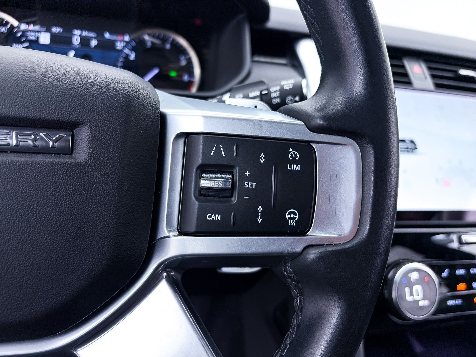 2023 Land Rover Discovery S R Dynamic - Photo 35