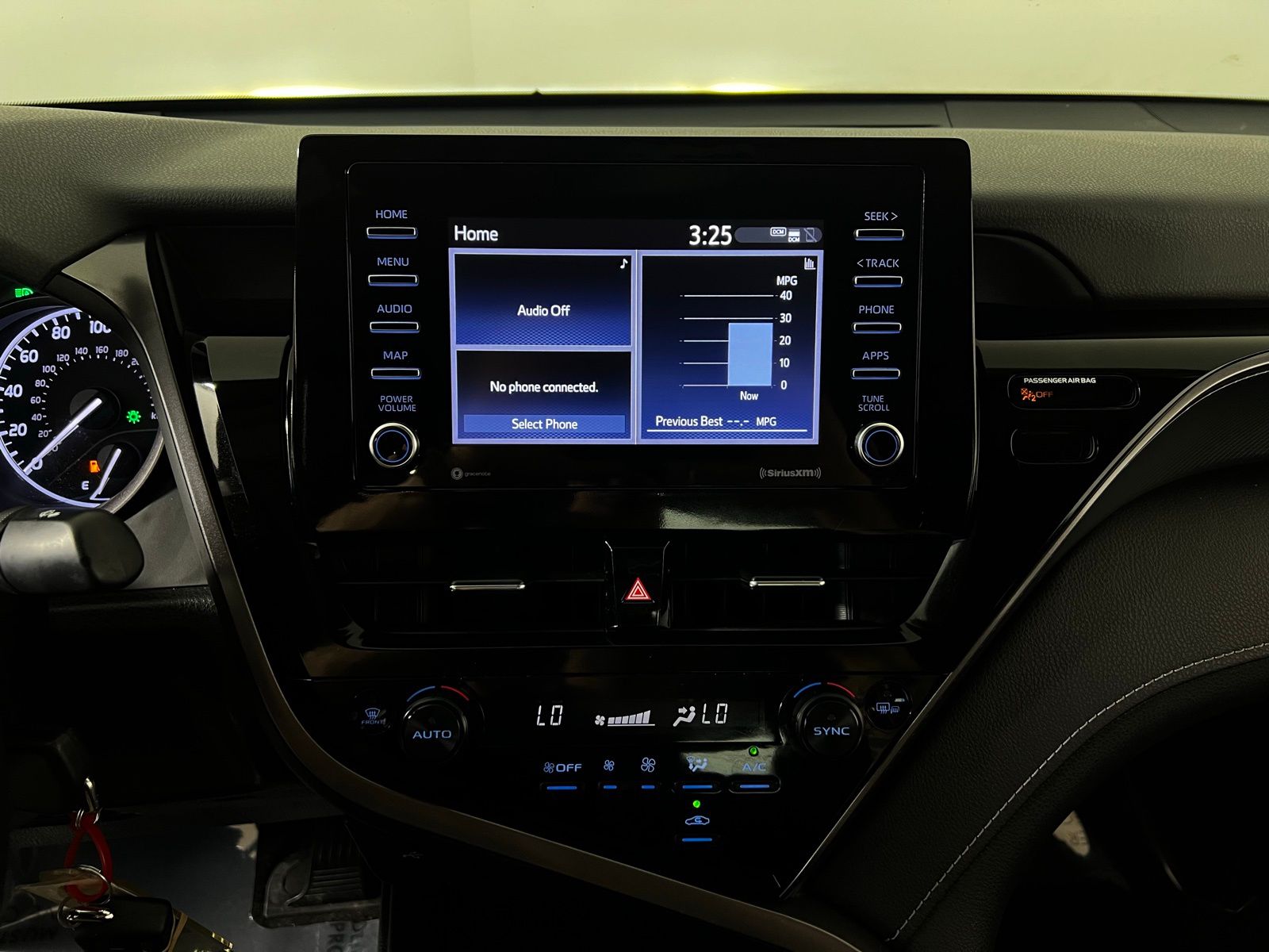 Thumbnail: 2024 Toyota Camry - 18