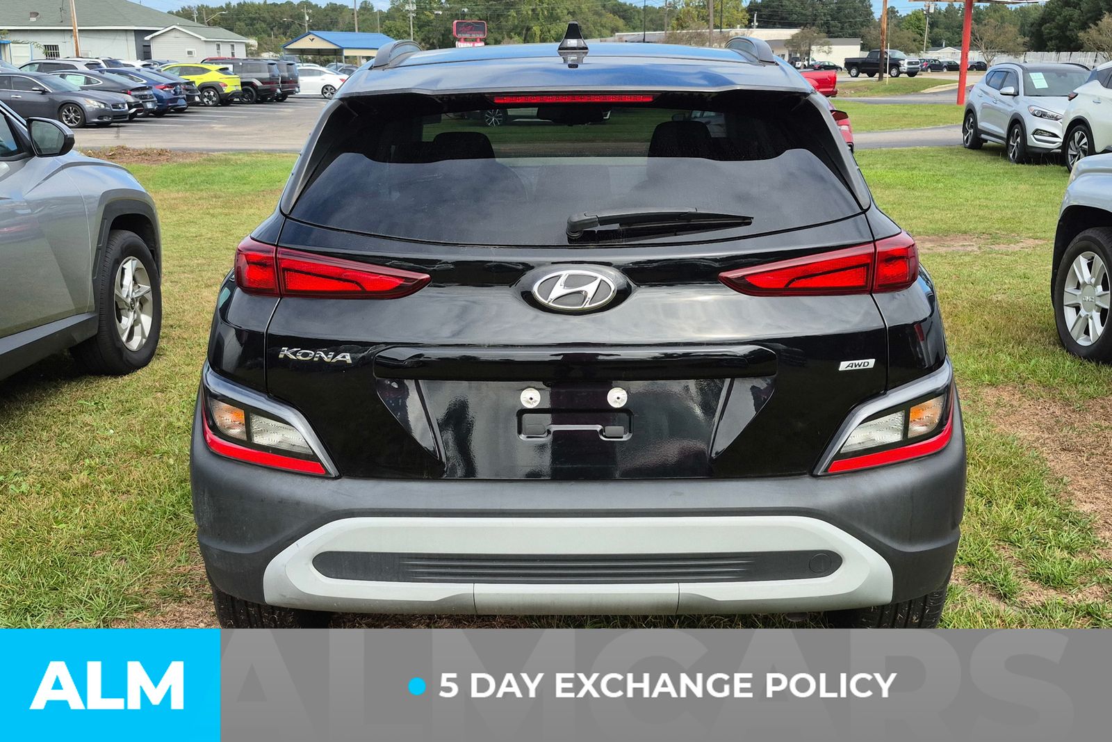 2022 Hyundai Kona SEL photo 3