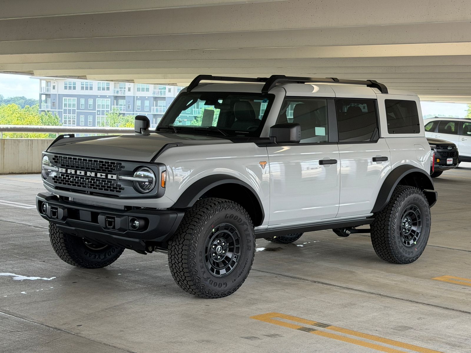 New 2026 Avalanche Gray Ford Badlands image 2