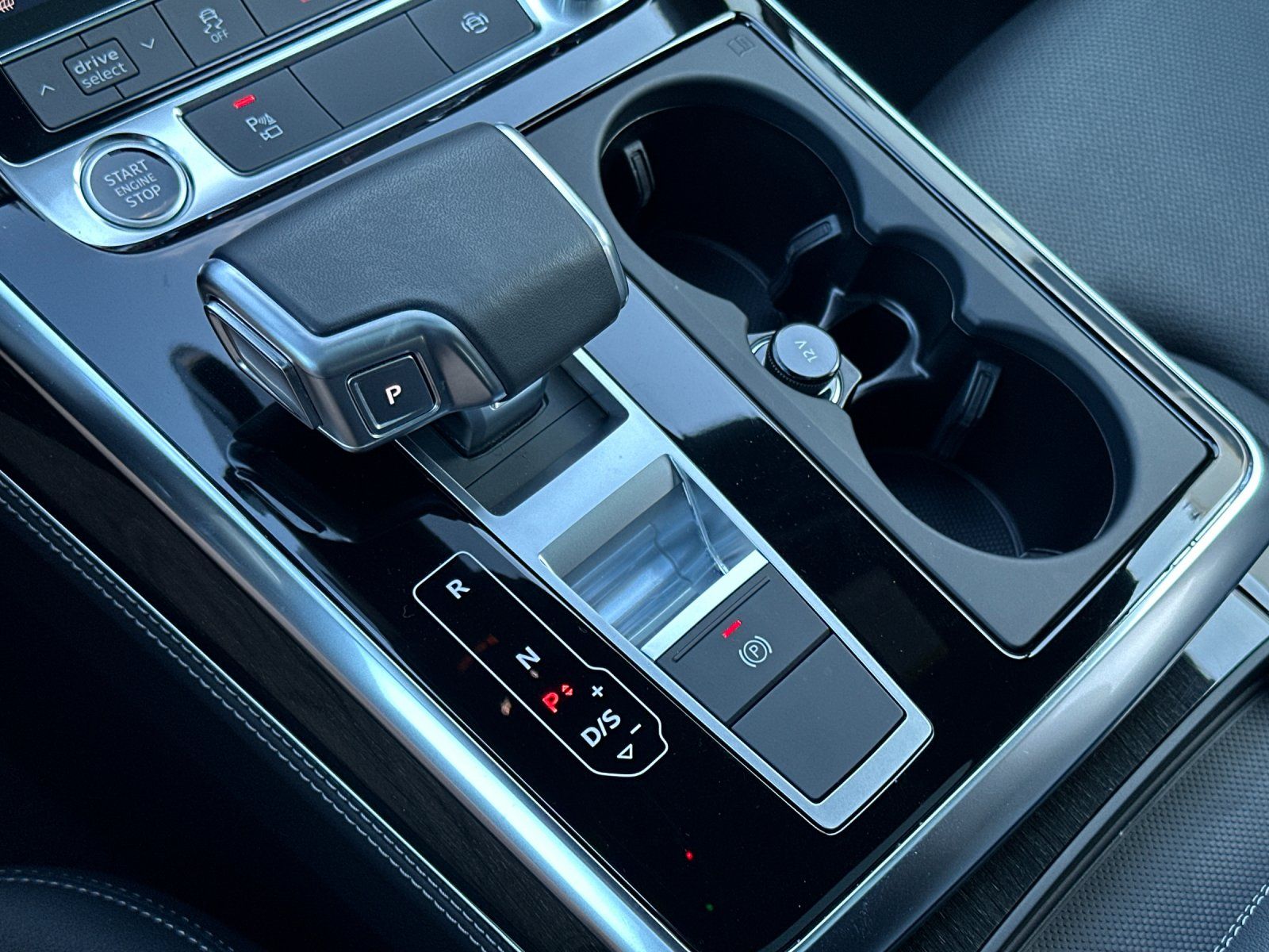 used 2025 Audi Q7 car, priced at $53,998