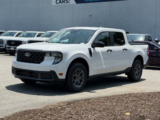 New 2025 White Ford XLT image 2