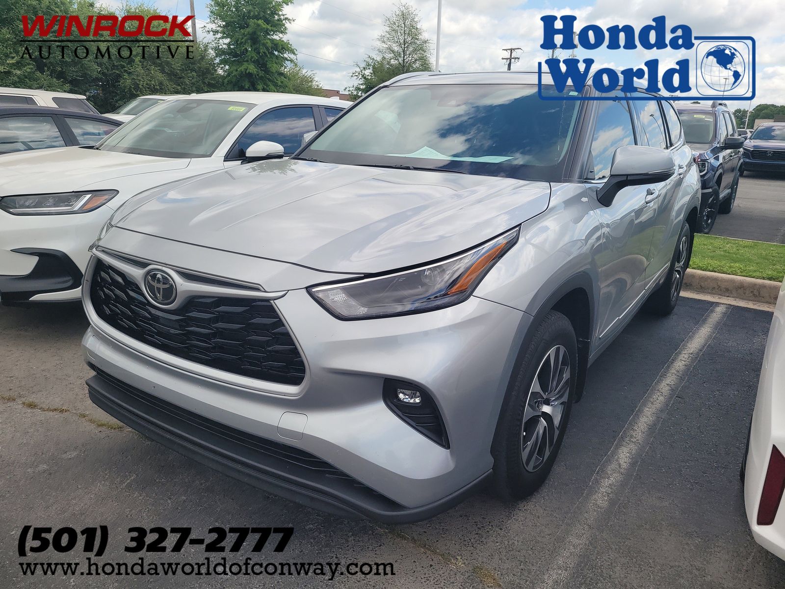 Celestial Silver Metallic 2022 Toyota Highlander XLE FWD SUV / Crossover Front-Wheel Drive 8-Speed Automatic