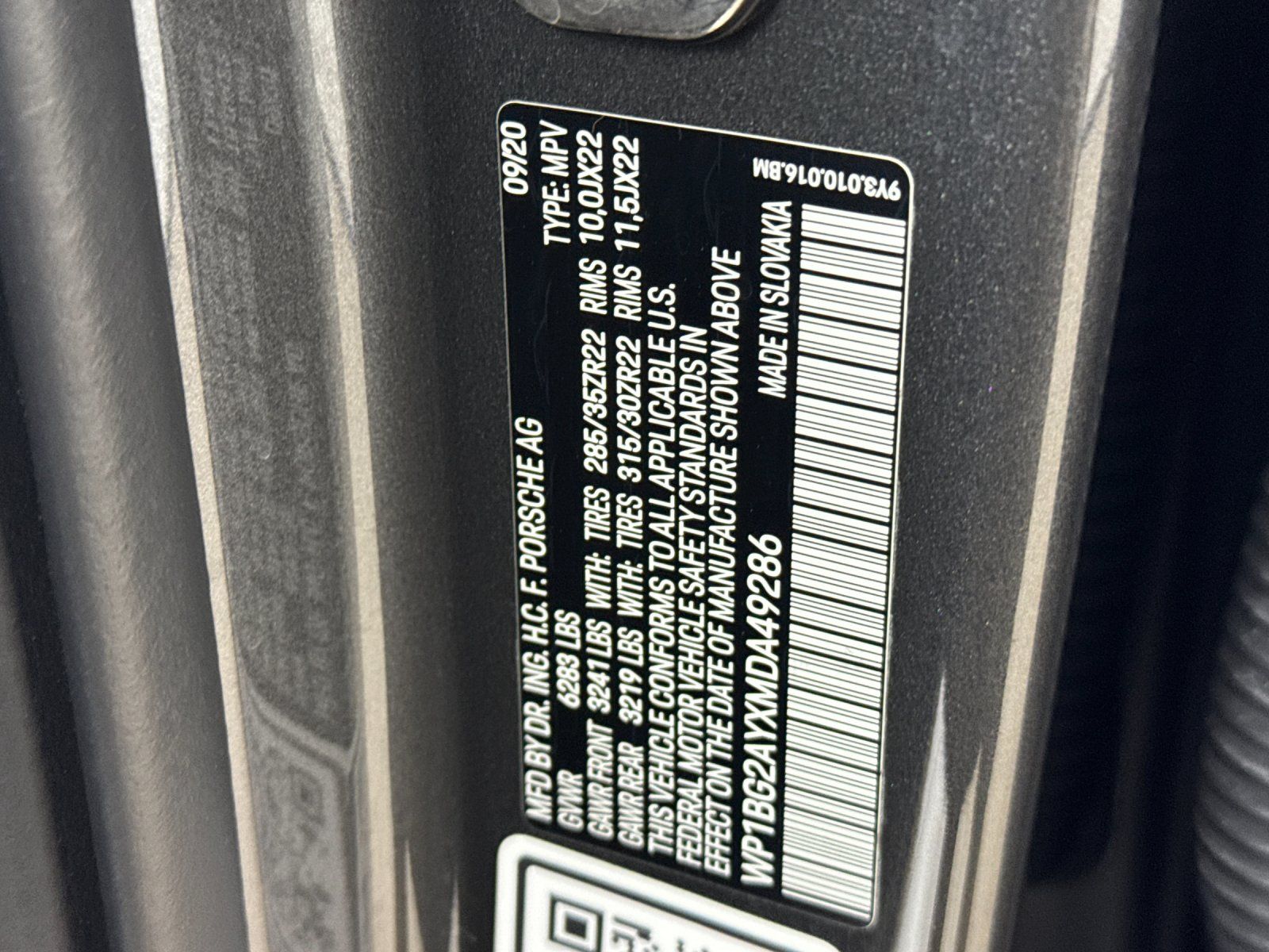 2021 Porsche Cayenne Coupe GTS — full photo 29 of 30