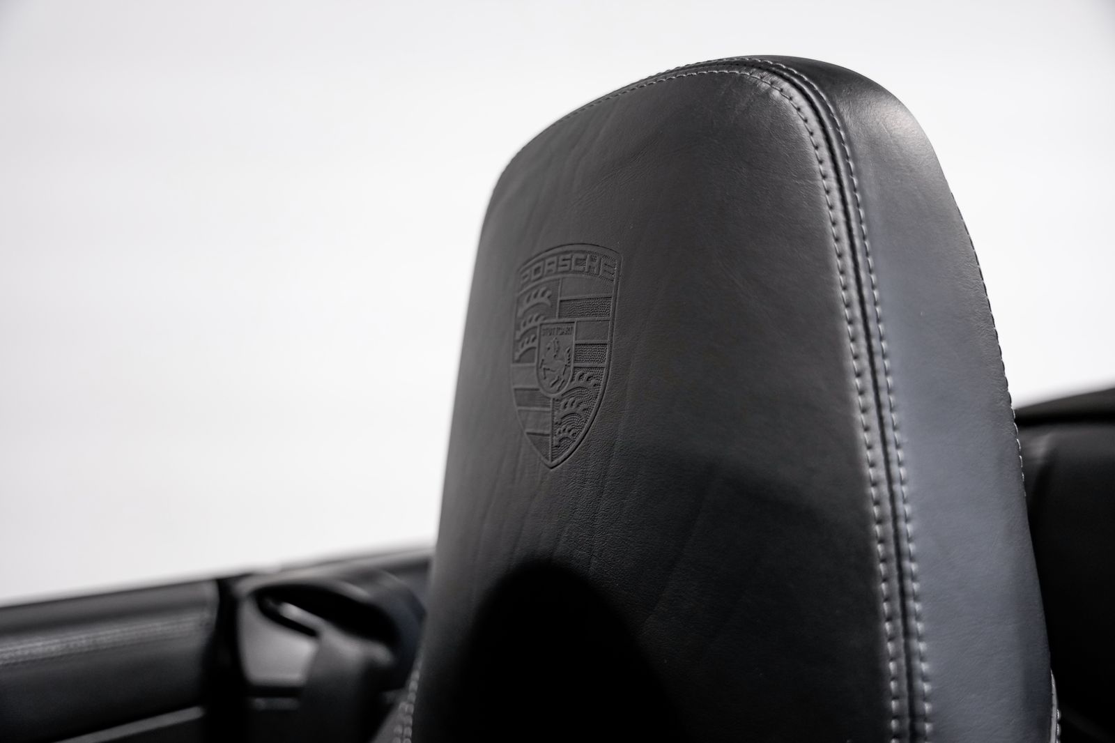 2011 Porsche 911 Turbo S — photo 19