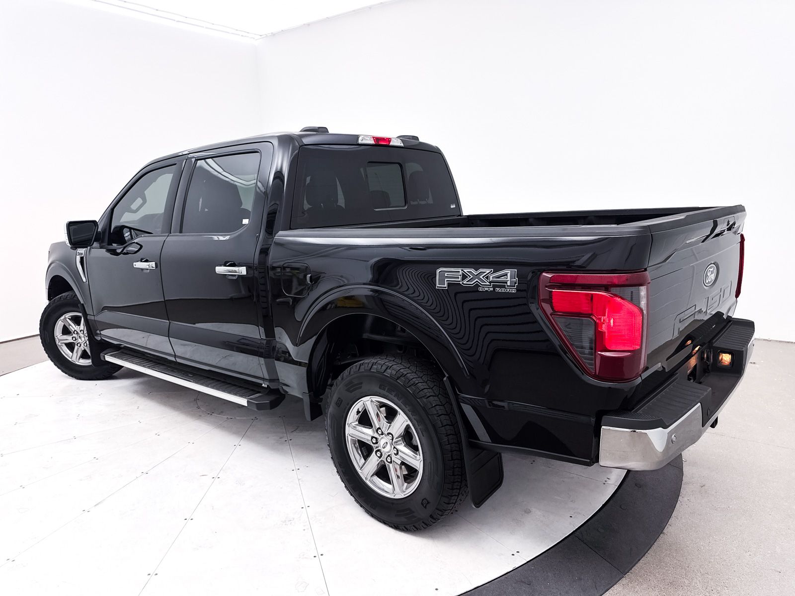 View vehicle photo 3