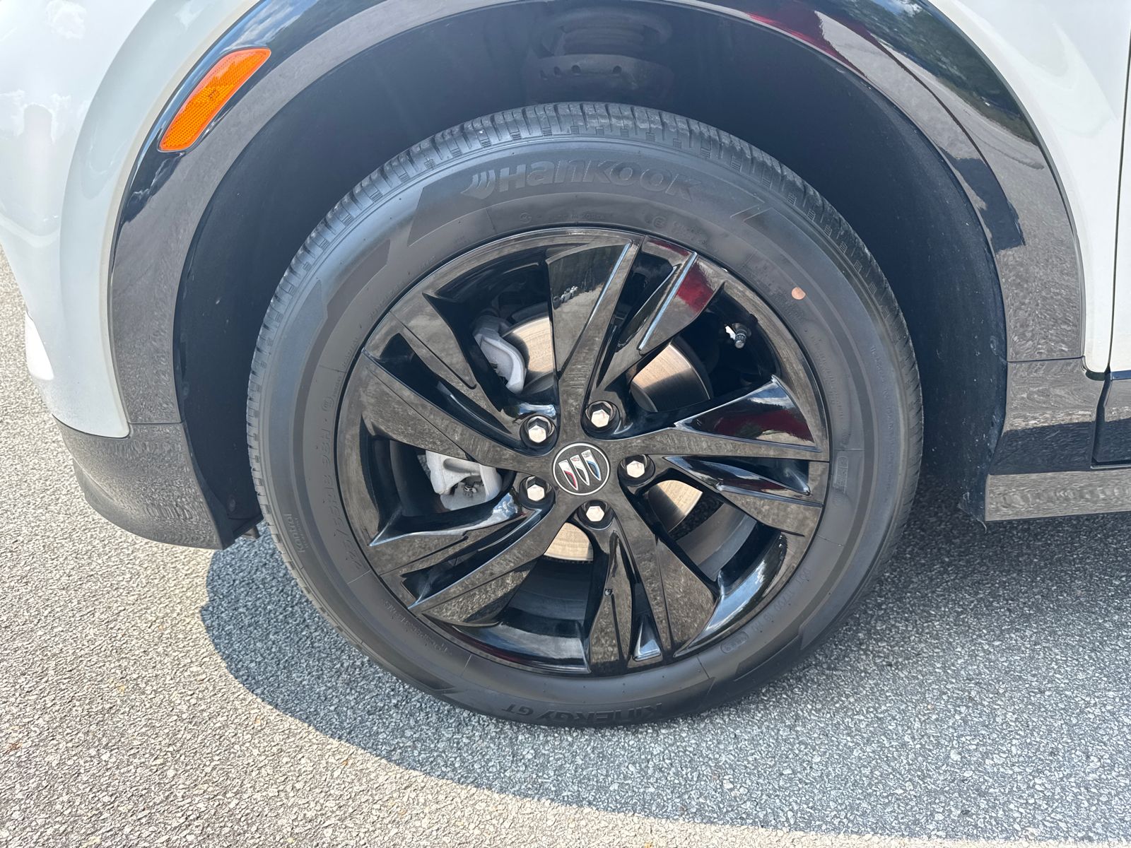 2024 Buick Encore GX Sport Touring photo 11