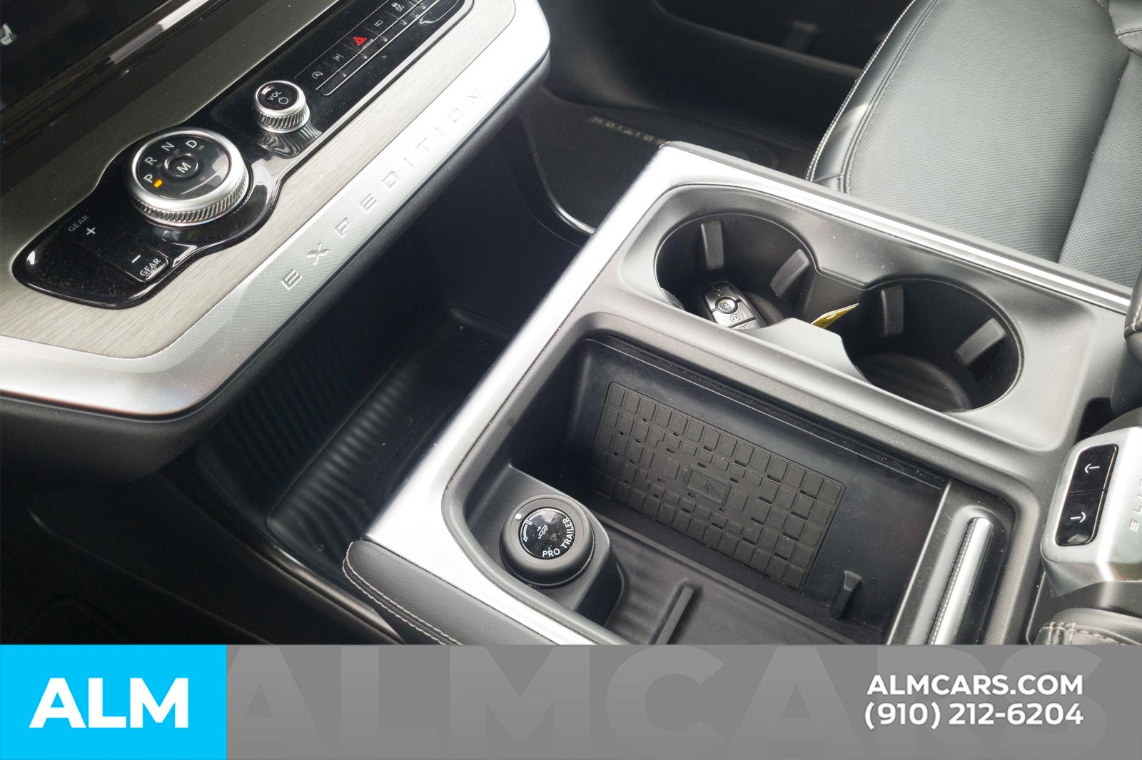 Used 2025 Black Metallic Ford Platinum image 11