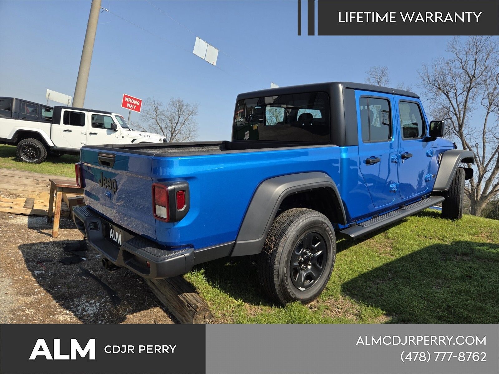 New 2026 Hydro Blue Pearl-Coat Exterior Paint Jeep Sport image 16