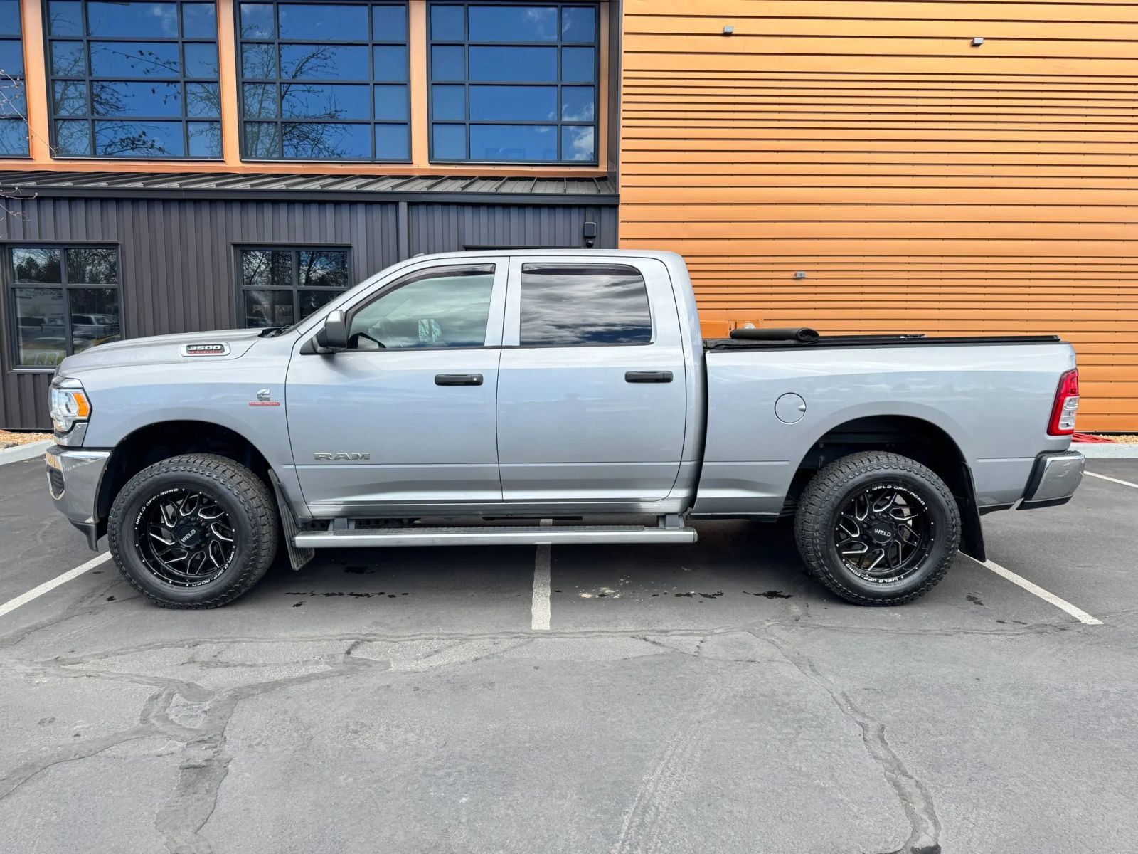 View vehicle photo 2