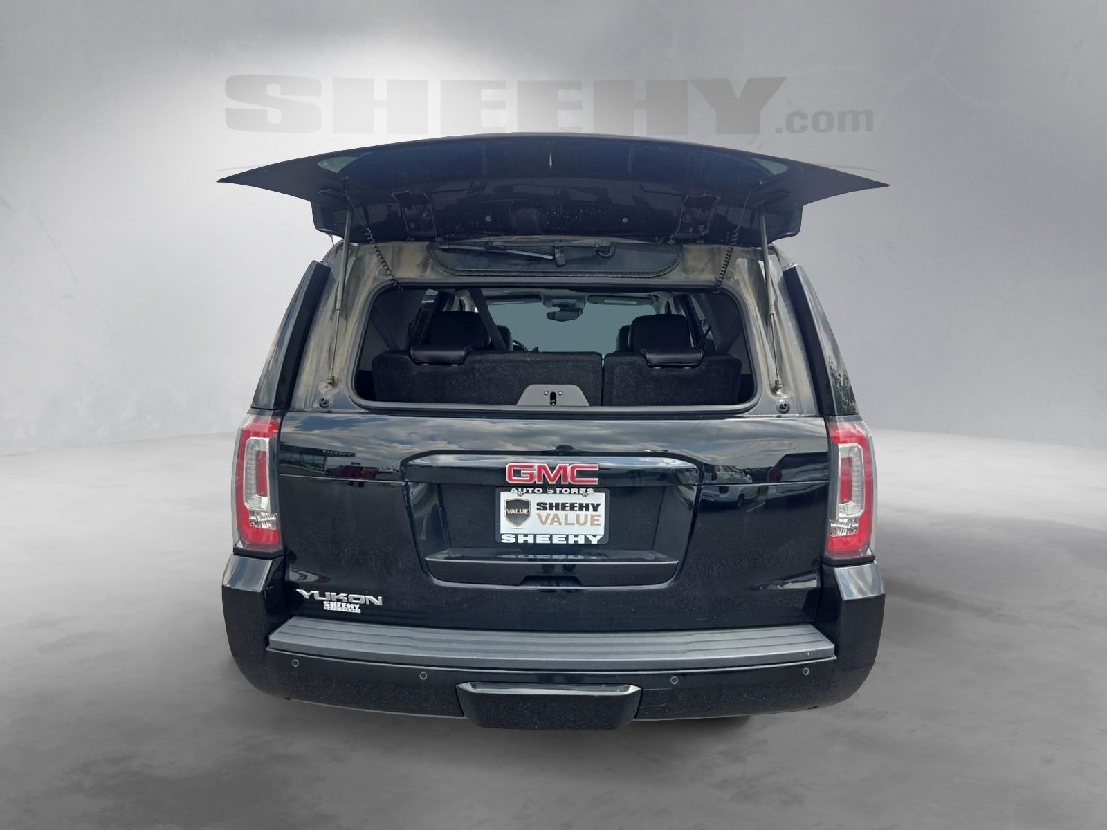 Used 2020 Black GMC SLT image 31