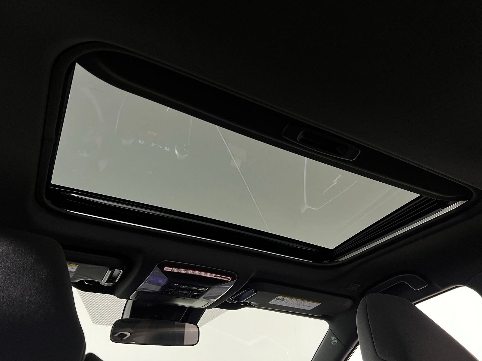 Thumbnail: 2025 Toyota RAV4 - 21