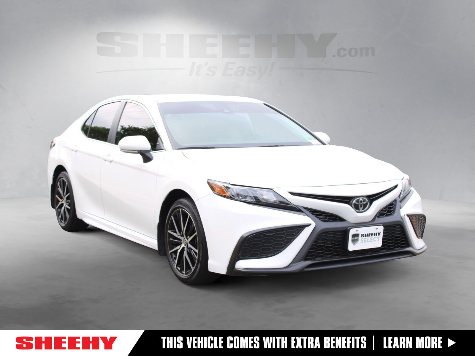 Ice Cap 2024 Toyota Camry Sedan Front-Wheel Drive 8-Speed Automatic