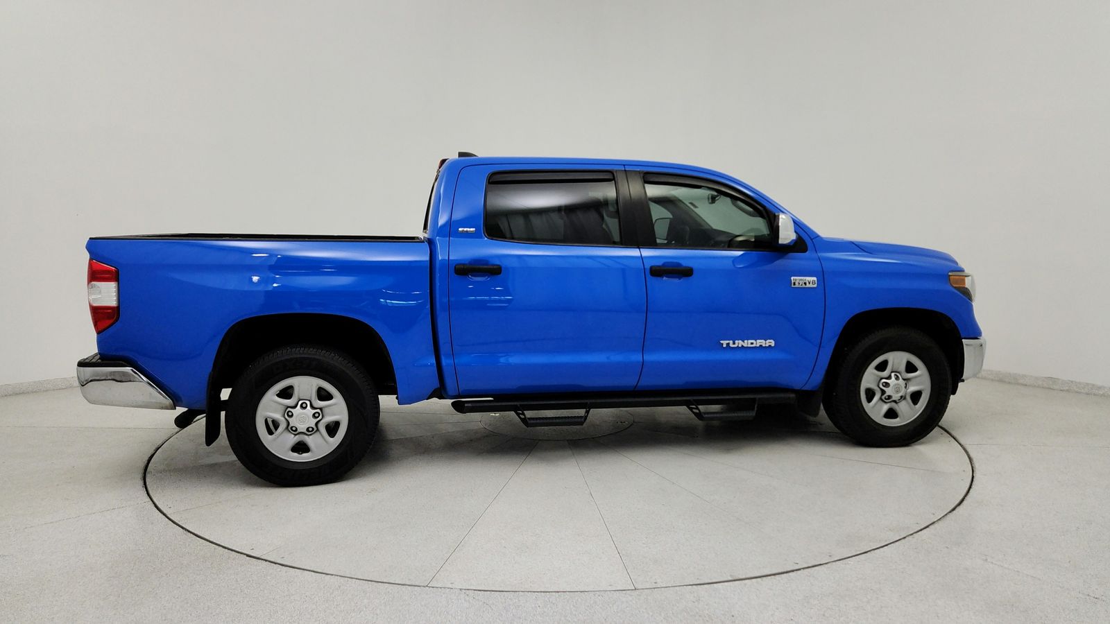 Used 2021 Blue Toyota SR5 image 7