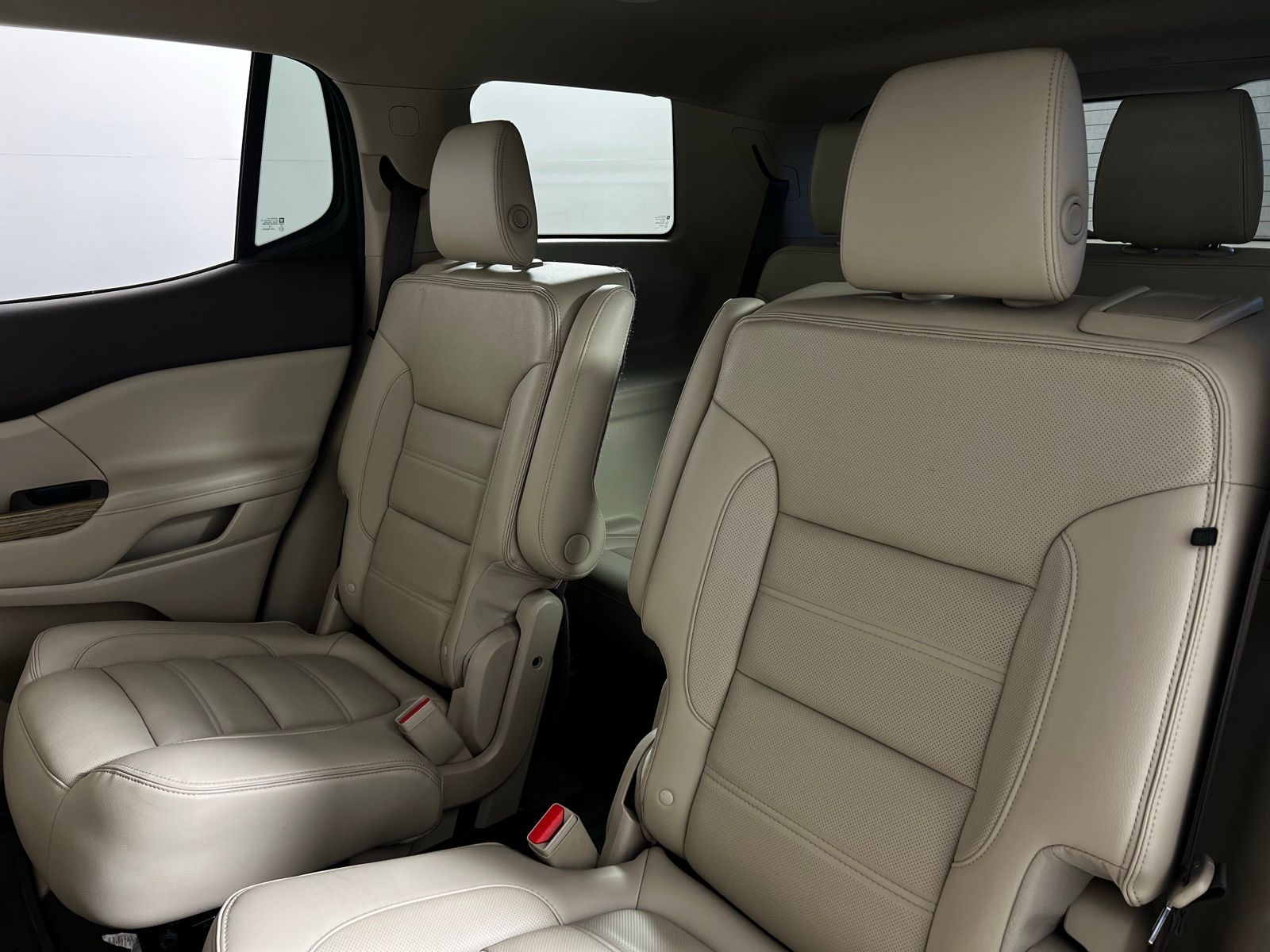 2019 GMC Acadia Denali 25