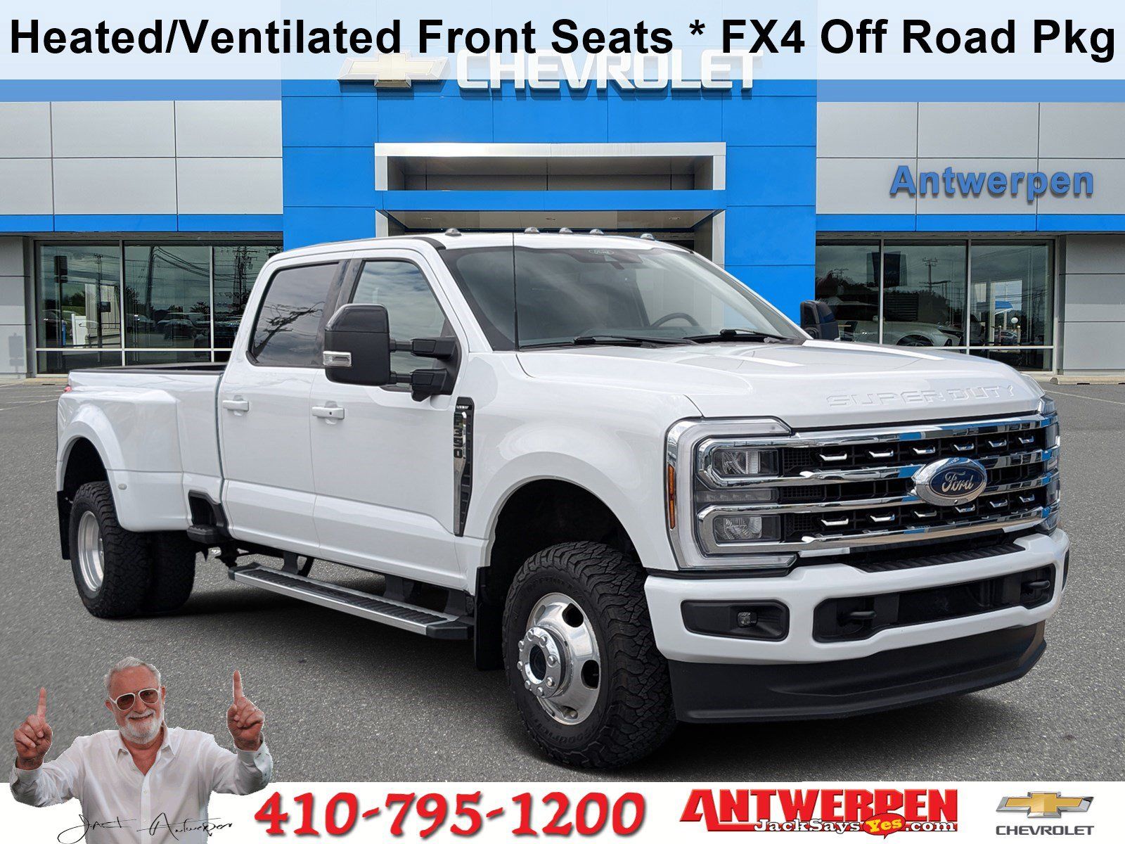 Oxford White 2024 Ford F-350 Super Duty Pickup Truck Four-Wheel Drive Automatic