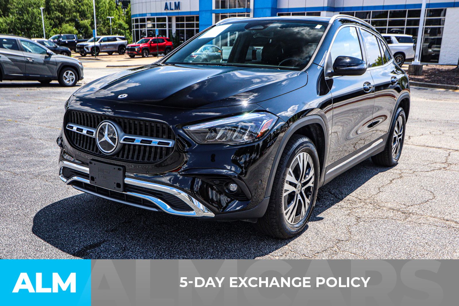 2025 Mercedes Benz GLA 250 photo 3