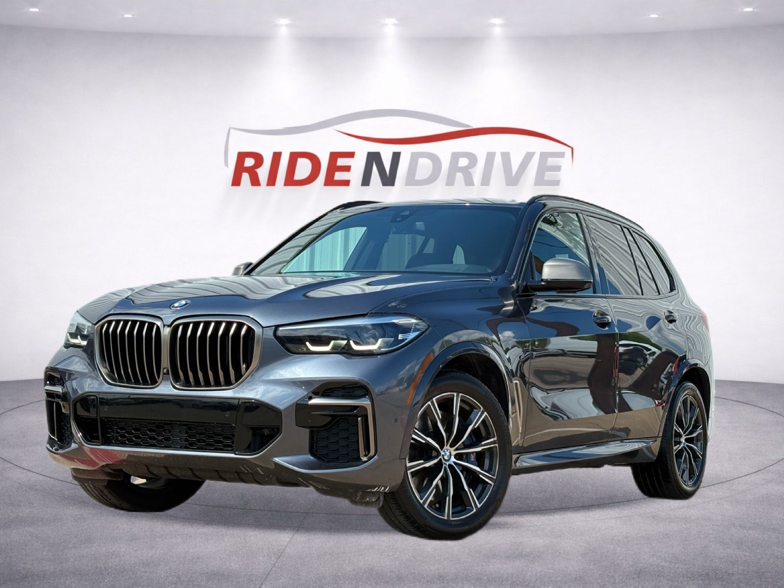 Arctic Gray Metallic 2022 BMW X5 M50i xDrive AWD SUV / Crossover All-Wheel Drive 8-Speed Automatic