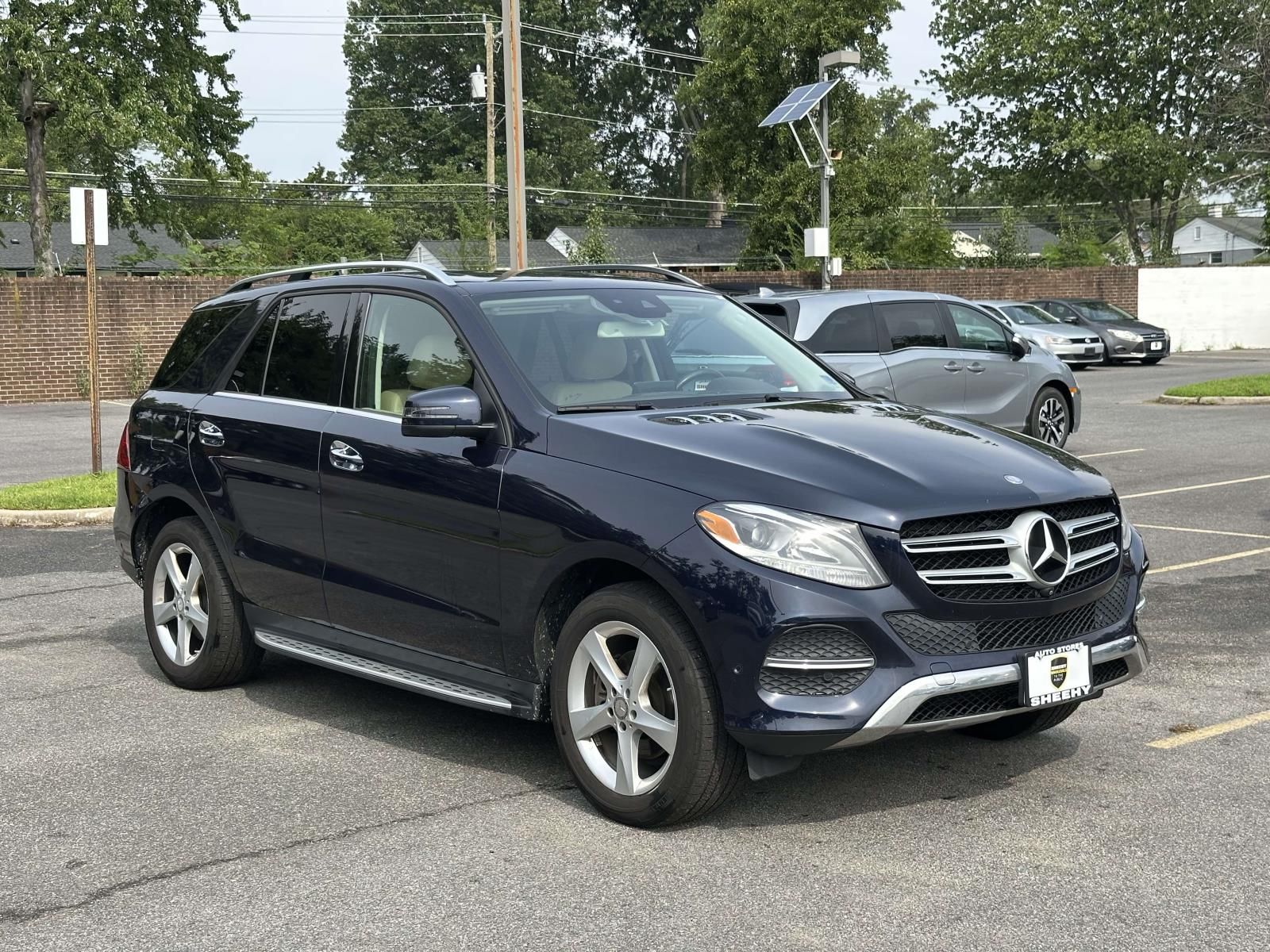 Used 2016 Blue Mercedes-Benz GLE 350 image 2