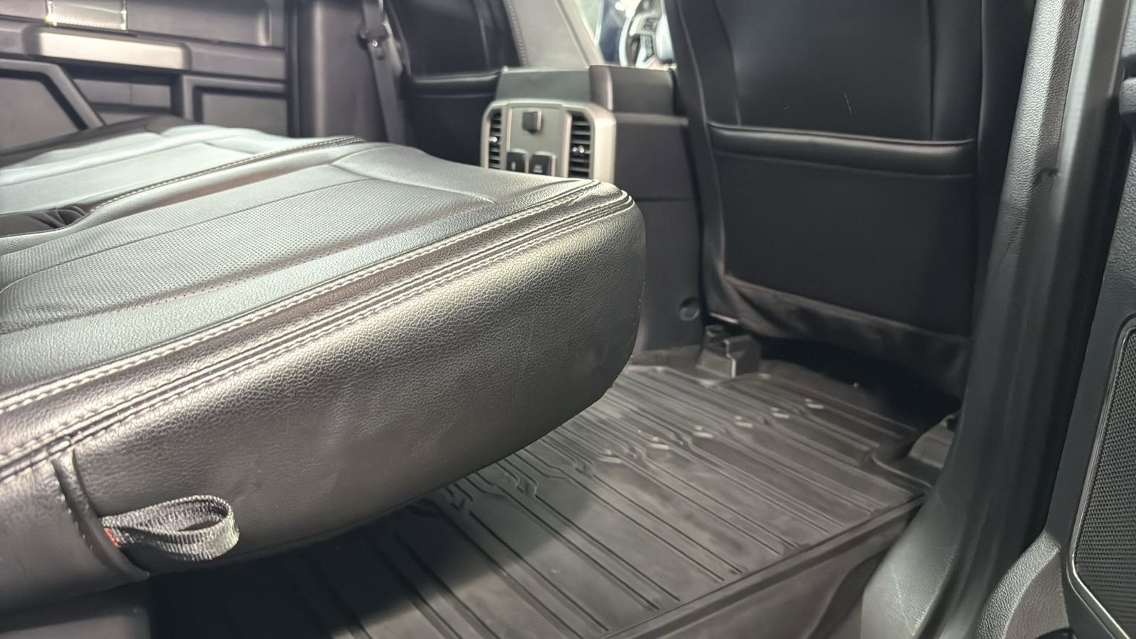 Used Car 2020 Ford F-150  Lariat For Sale Under $40,000 In Austin, Texas