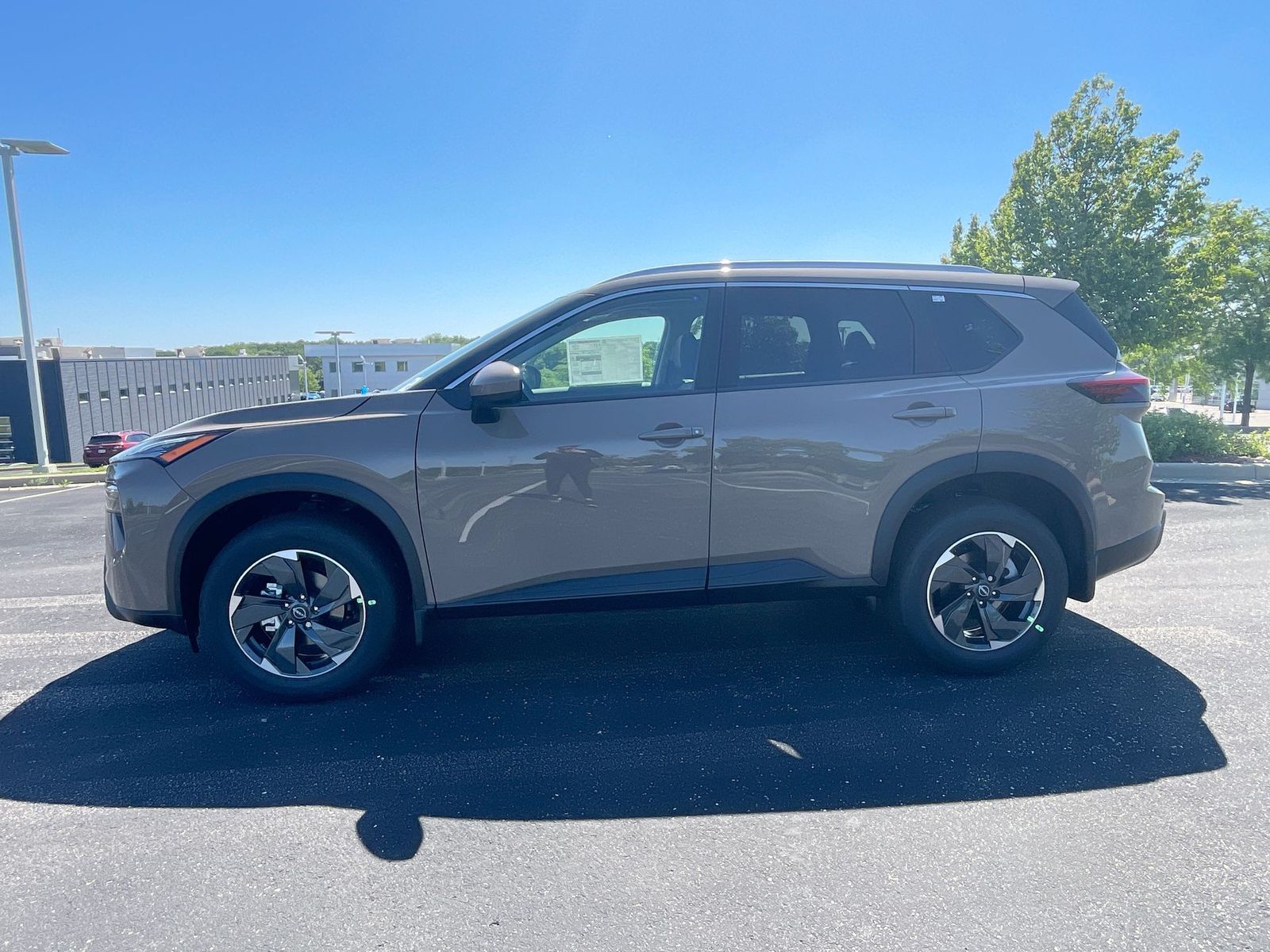 2024 Nissan Rogue SV 30