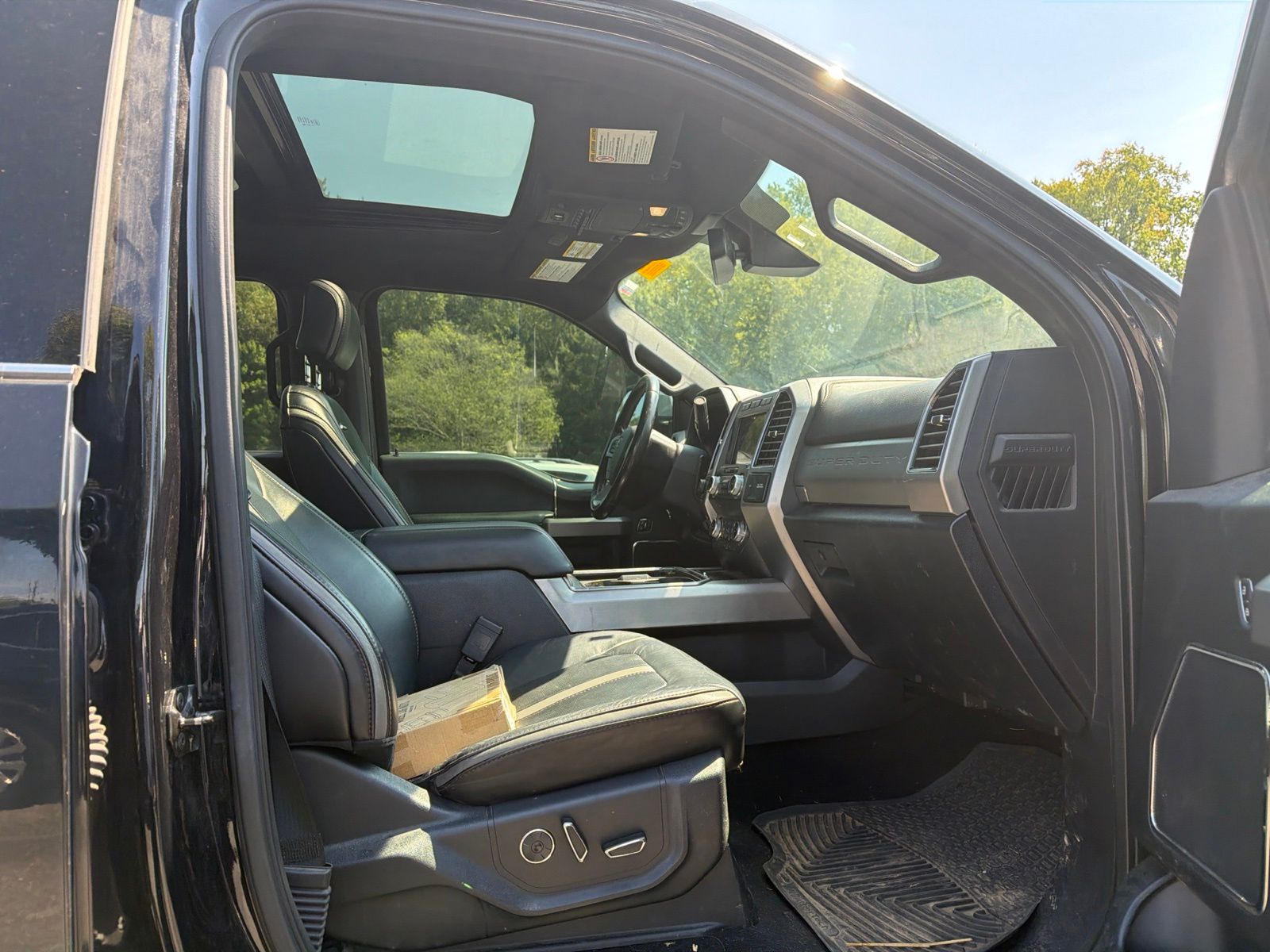 Used 2019 Black Ford Platinum image 21
