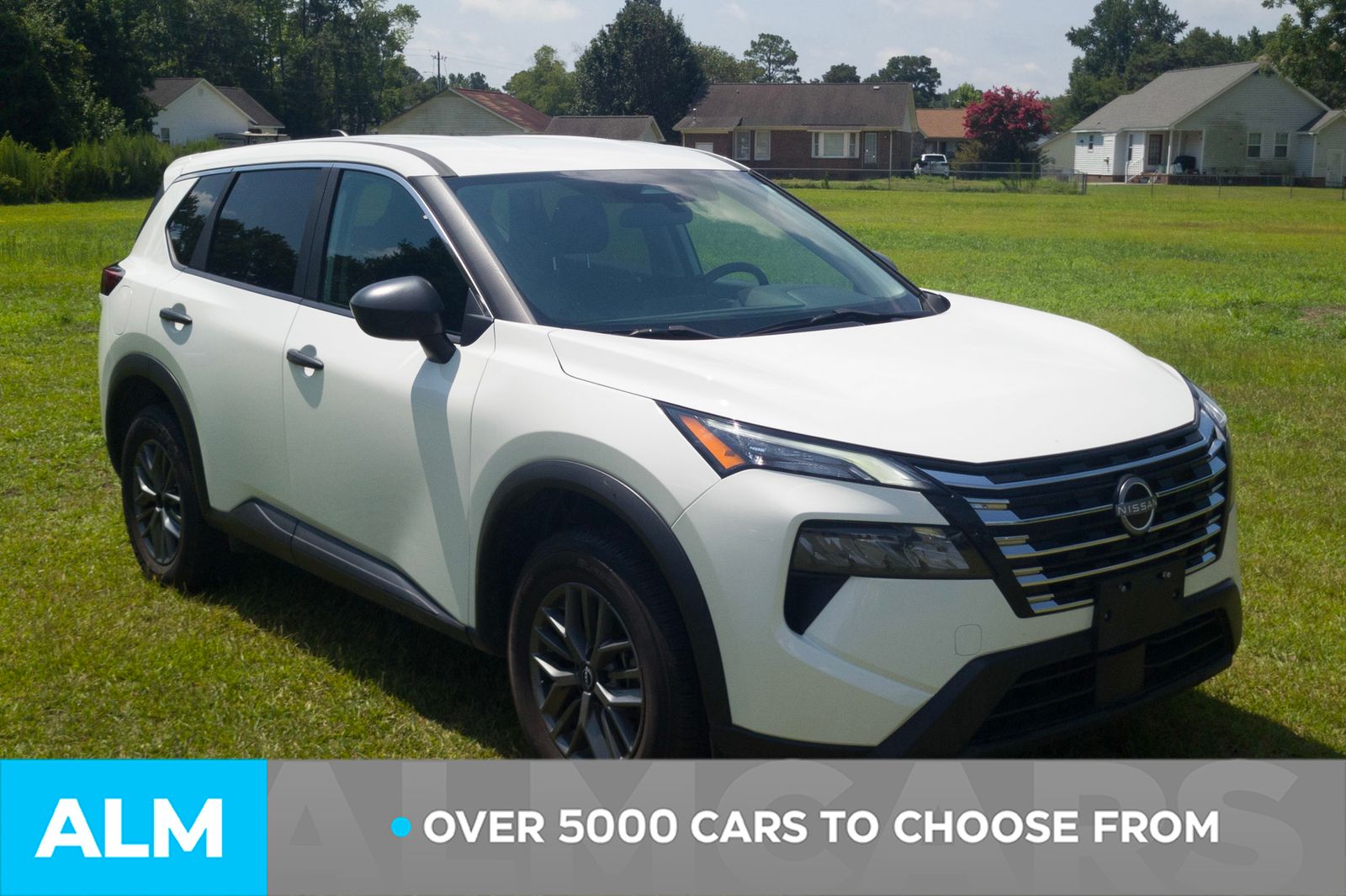 Used 2024 Glacier White Nissan S image 3