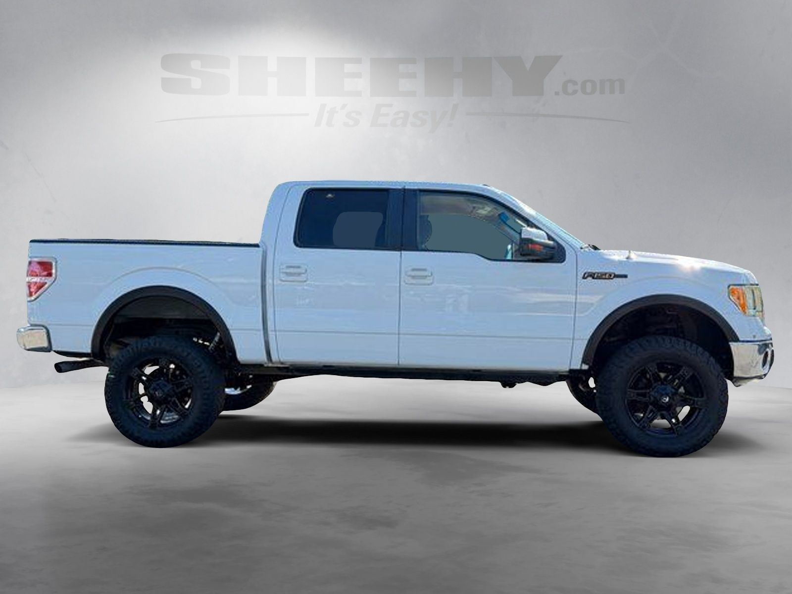 Used 2011 White Ford Lariat image 9