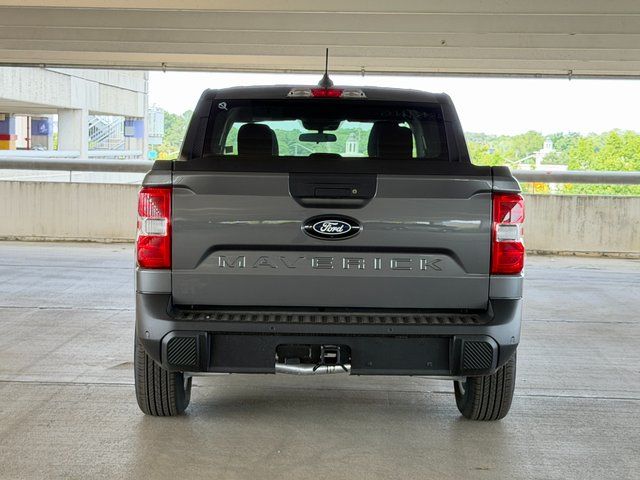 New 2025 Carbonized Gray Metallic Ford XLT image 5