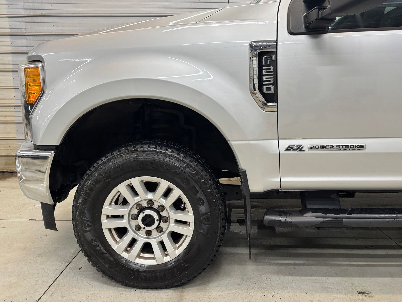 2017 Ford F-250 Super Duty XLT - Image 4