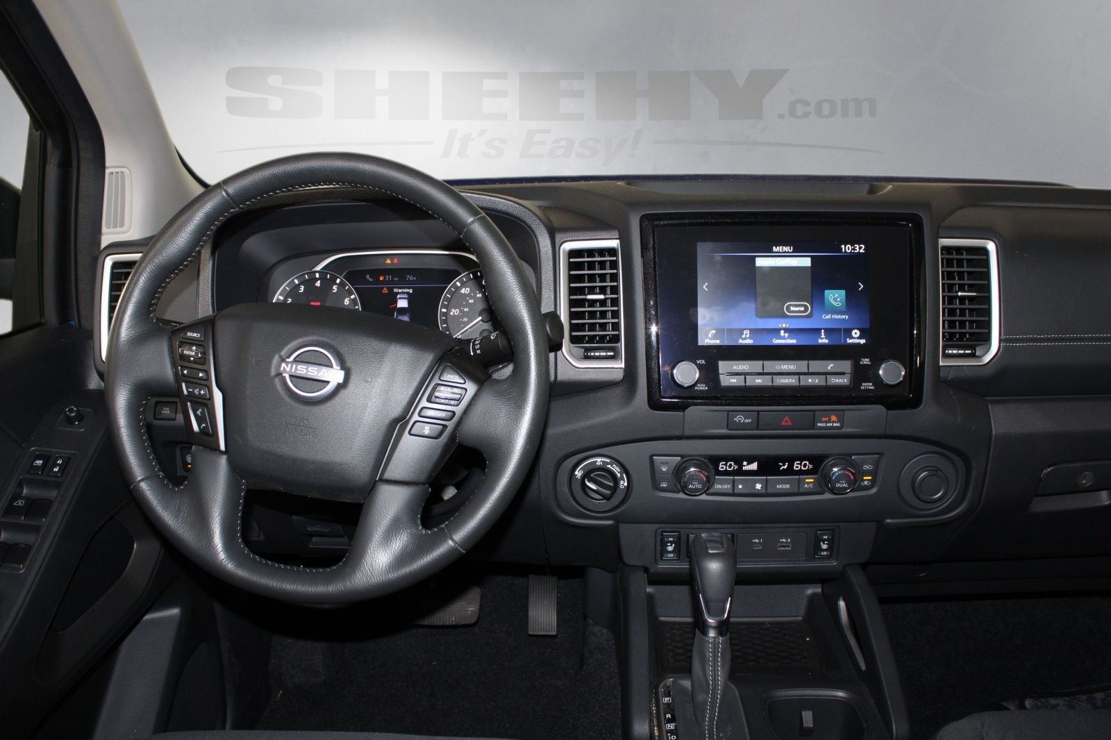 Used 2024 Blue Nissan SV image 3