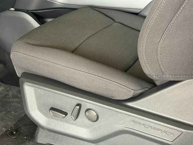 New 2026 Oxford White Ford XLT image 21